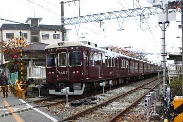 上桂駅停車電車